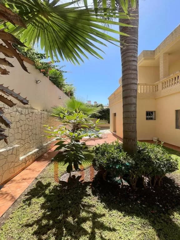 Villa centre vu mer