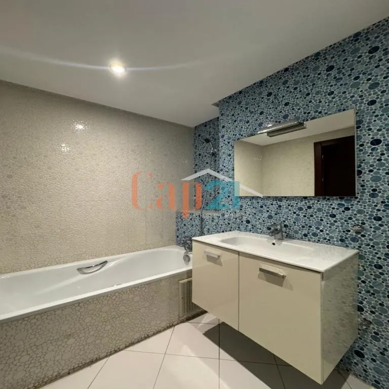 Appartement vide à louer à Ibéria