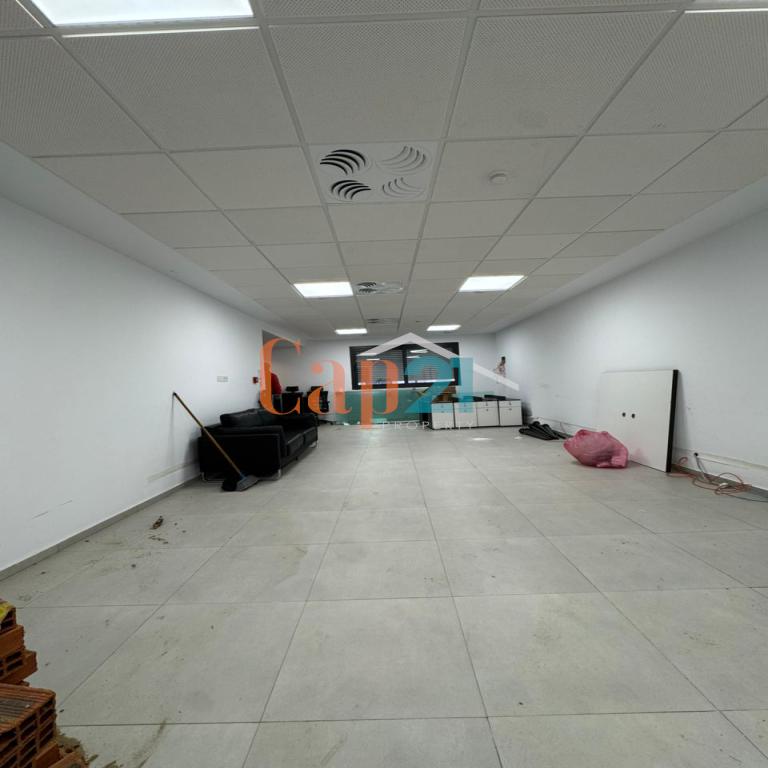 Plateau bureau à louer au Centre